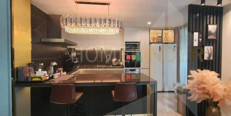 Glam By AssetWise - 3BR4WC385sqm - 03