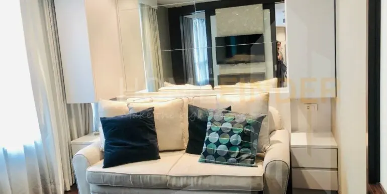 Urbana Langsuan - 1BR1WC90sqm - 01