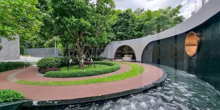 Bright Sukhumvit 24-9