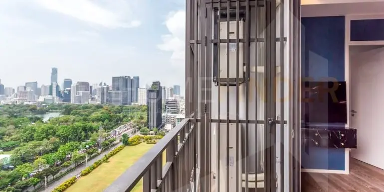Bright Sukhumvit 24