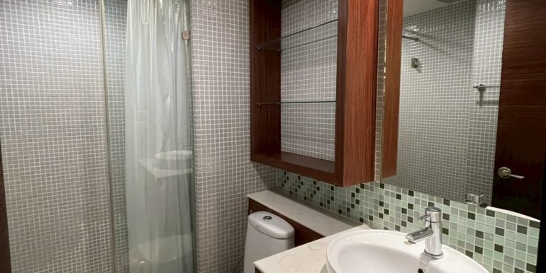 LINE_ALBUM_Avenue 61 B404_260427_11