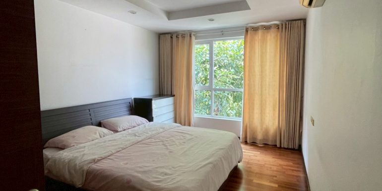 LINE_ALBUM_Avenue 61 B404_260427_12