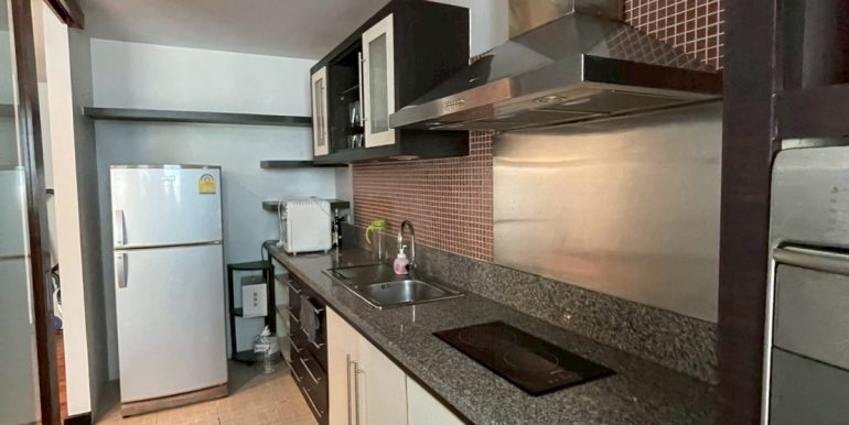 LINE_ALBUM_Avenue 61 B404_260427_5