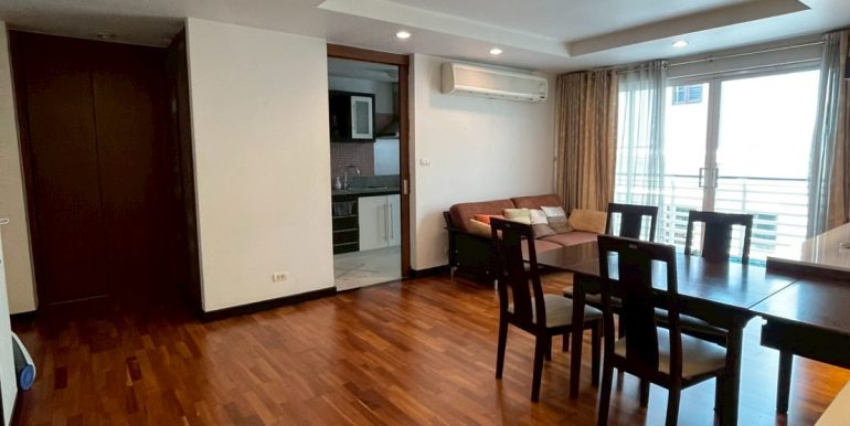 LINE_ALBUM_Avenue 61 B404_260427_9