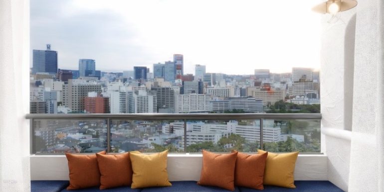 3) Balcony